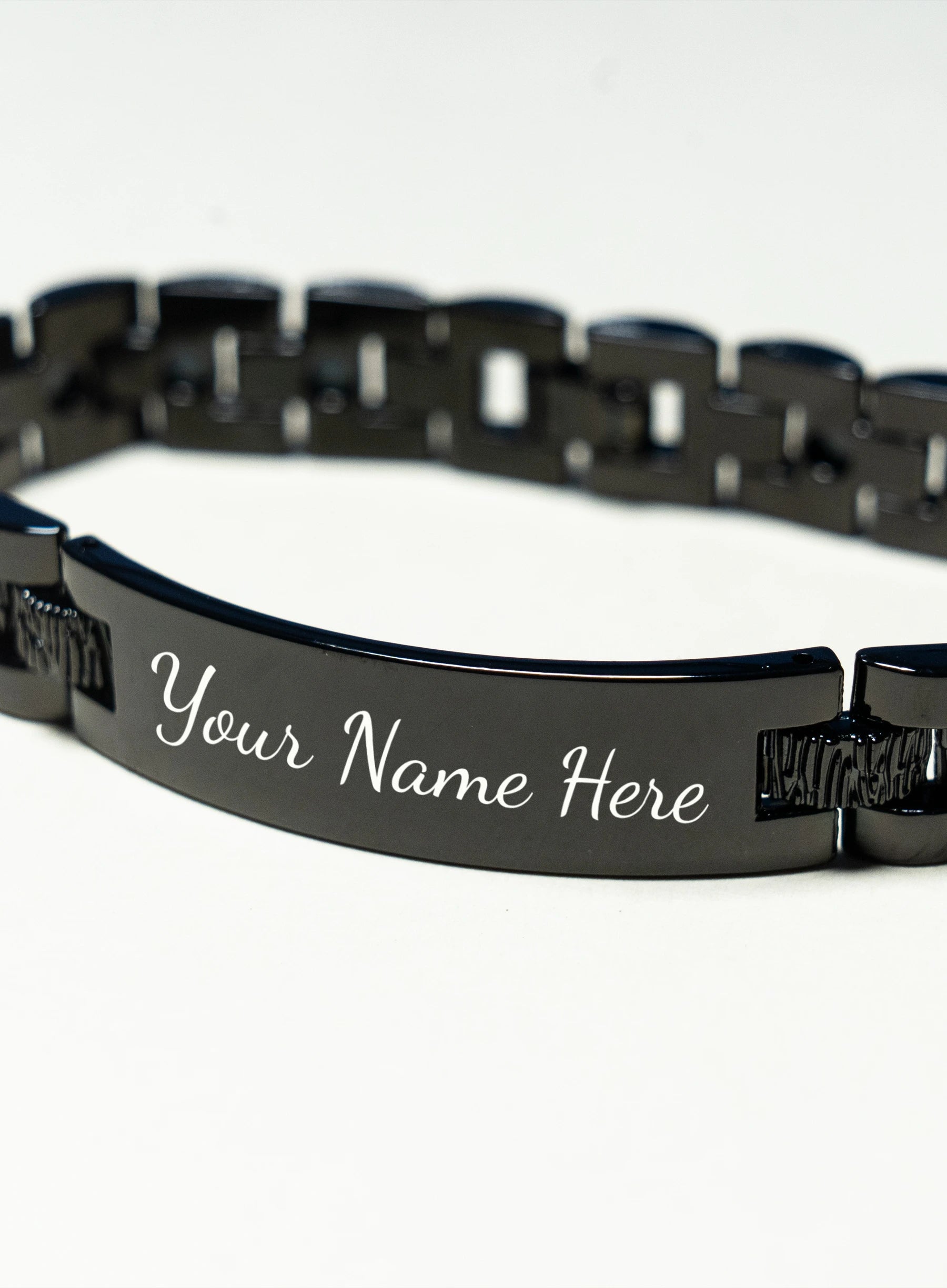 Customized Men and Women Bracelet Cuff Elegant Premium Finish Chain Bracelet